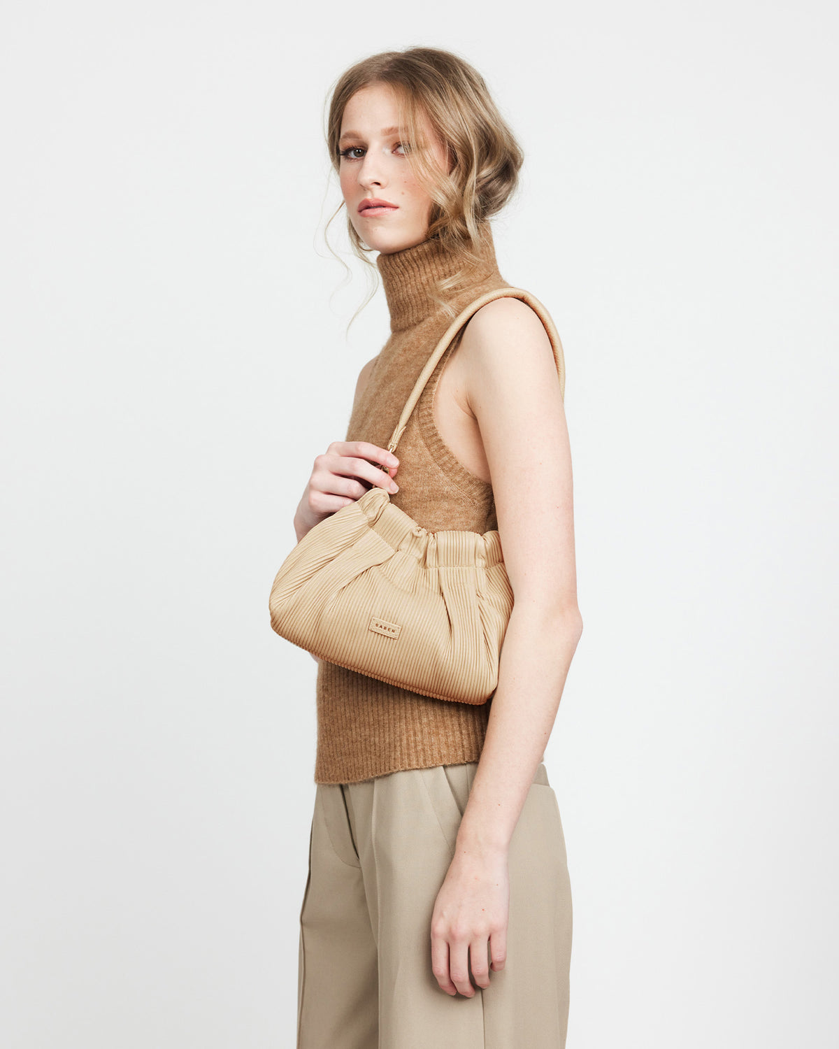 Alexis Shoulder Bag Biscotti Pleat